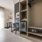 &